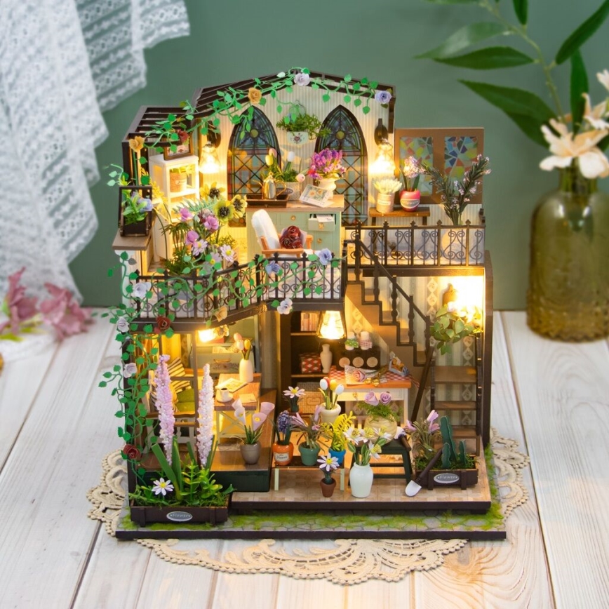 2Kids Toys - Casa in miniatura La serra di Darcy 2xAAA