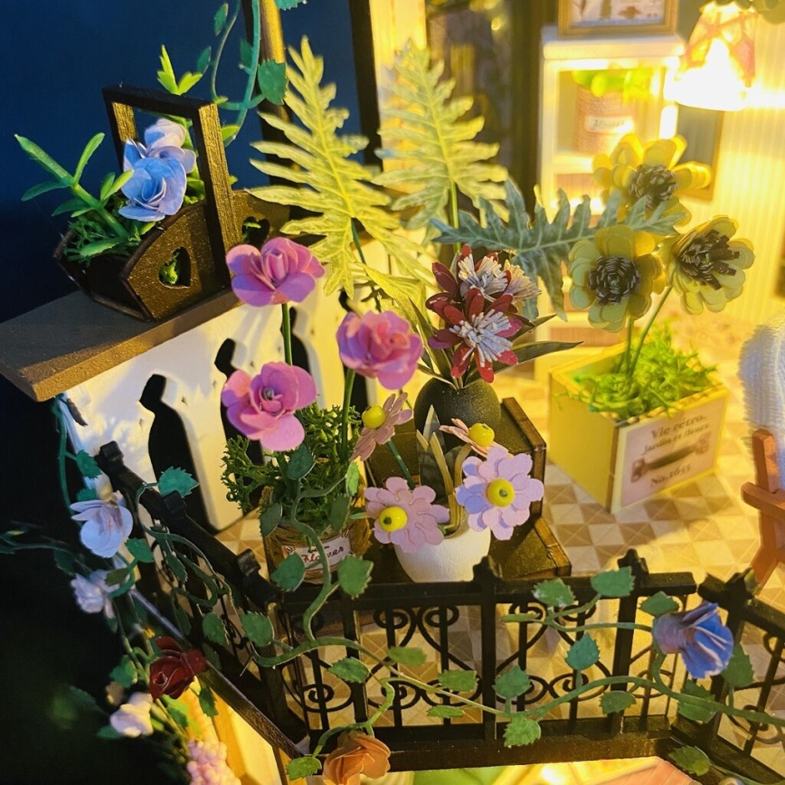 2Kids Toys - Casa in miniatura La serra di Darcy 2xAAA