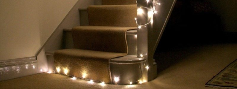 Come scegliere l'illuminazione per le scale