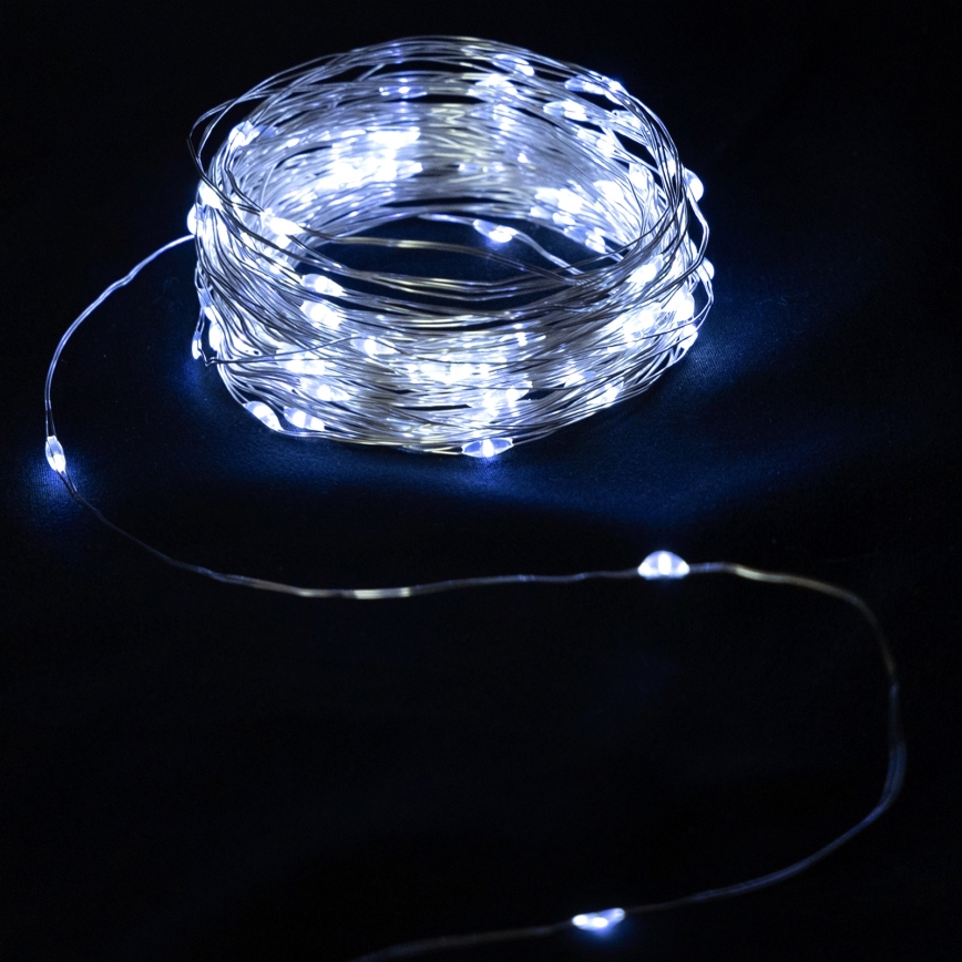 Aigostar - Catena luminosa LED per esterni 50 LED, alimentazione 3xAA, 5,3 m, bianco freddo