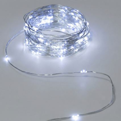Aigostar - Catena luminosa LED per esterni 50 LED, alimentazione 3xAA, 5,3 m, bianco freddo