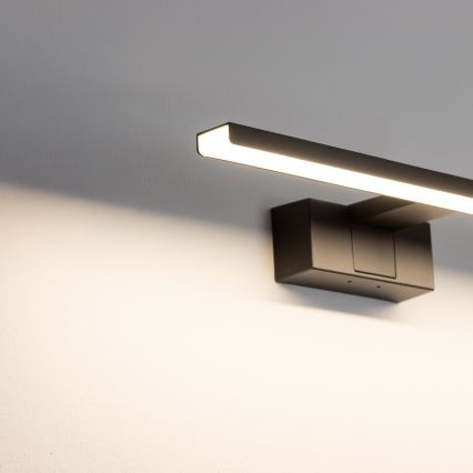 Aigostar - Illuminazione LED per specchio da bagno LED/8W/230V 4000K 40 cm IP44 nero