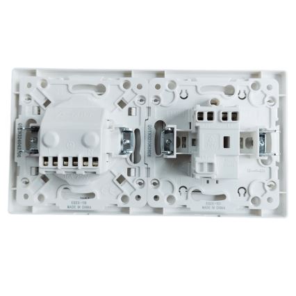 Aigostar - Interruttore singolo n. 1 e presa SCHUKO 250V con cornice bianca