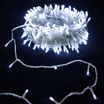 Aigostar - Luci natalizie a LED per esterni, 300 LED / 8 funzioni, 4xAA, 30 m, IP44, bianco freddo