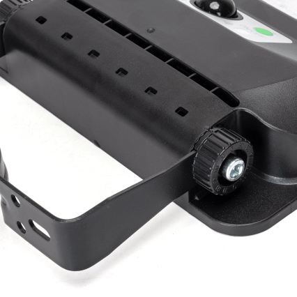 Aigostar - Lampione solare a LED con sensore LED/50W/3,2V 1000mAh 6500K + telecomando