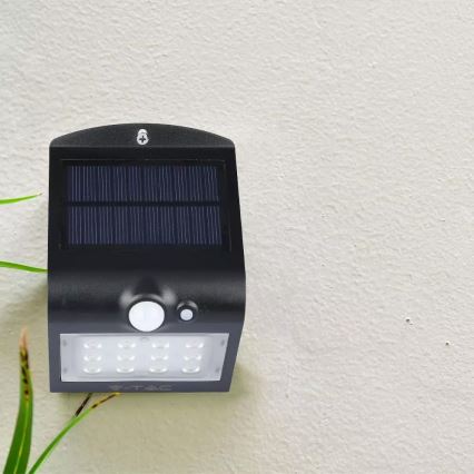 Applique a LED solare con sensore LED/1.5W/3,7V IP65 1200 mAh