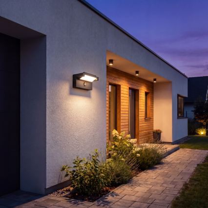 Lampada da parete per esterni a LED con sensore di movimento e sensore crepuscolare LED/25W/230V 3000/4000/6500K IP54 nero