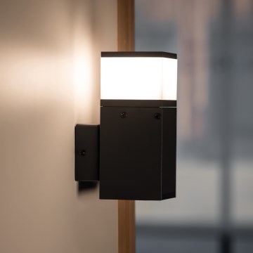 Applique da esterno con presa DASTEN 1xG9/11W/230V IP44 nero