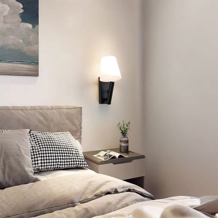 Applique LED da parete con porta USB, 2W, 230V, 3000K, nero/bianco