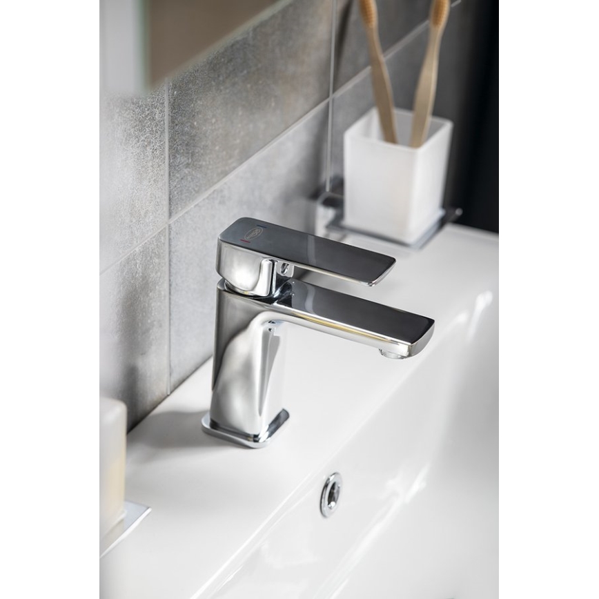 Aqualine - Rubinetto del lavandino FACTOR cromo lucido