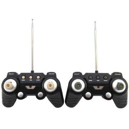 Auto RC radiocomandate: carri armati realistici, alimentazione 2xAA, livrea mimetica