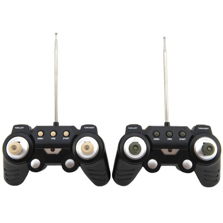 Auto RC radiocomandate: carri armati realistici, alimentazione 2xAA, livrea mimetica