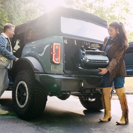 Bright Starts - Passeggino per bambini FORD BRONCO 3xAA