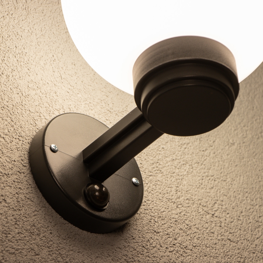 Brilagi - Applique da esterno con sensore di movimento HARBOR 1xE27/40W/230V IP33 nero/bianco