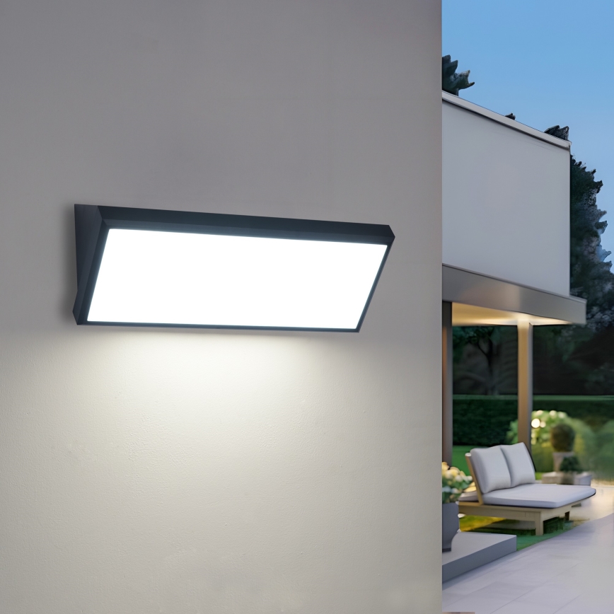 Brilagi - Applique da esterno a LED con sensore TRIANGLE LED/42W/230V 45 cm nero IP65