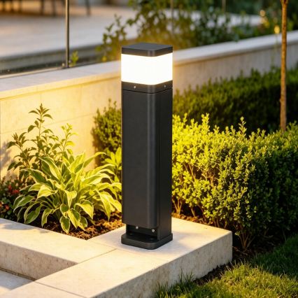 BRILAGI - Lampada da esterno con 2 prese SCHUKO PILLAR 1xG9/11W/230V IP44 nera