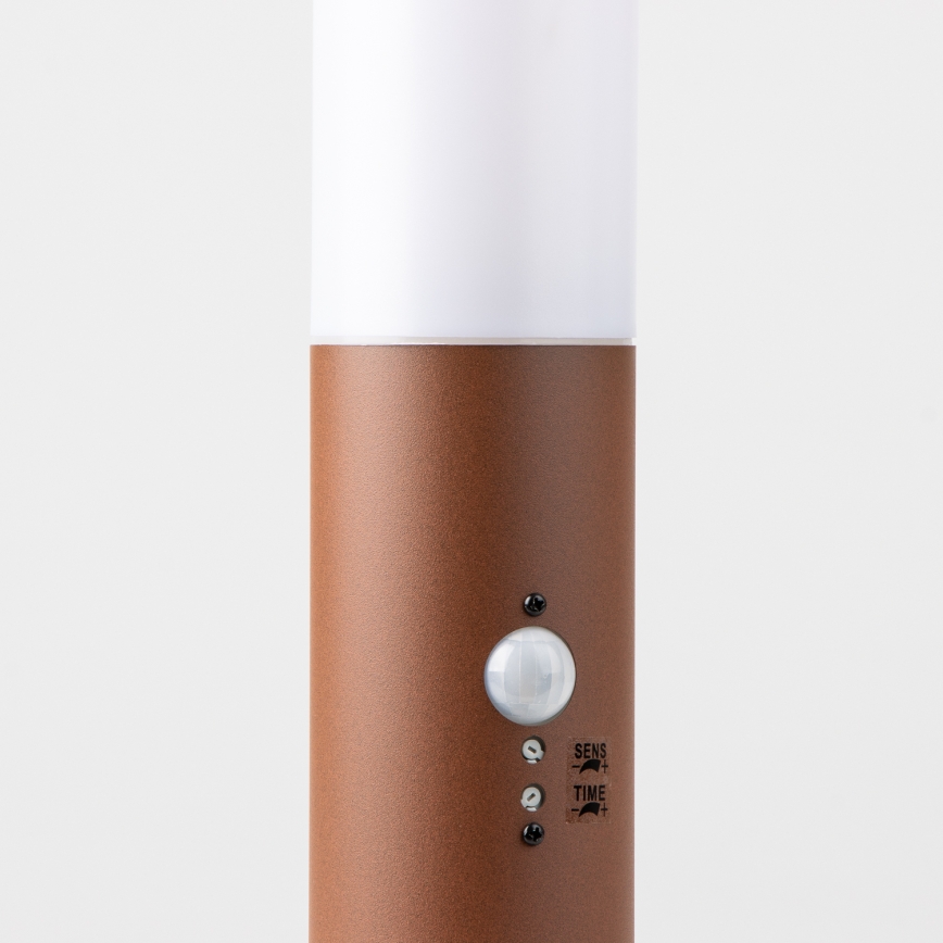 Brilagi - Lampada da esterno con sensore NOVA, 1x E27/15W/230V, 40 cm, IP44, marrone
