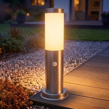 Brilagi - Lampada da esterno con sensore NOVA 1xE27/15W/230V 40 cm IP44 cromo opaco
