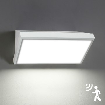 Brilagi - Lampada da parete esterna a LED con sensore TRIANGLE LED/20W/230V bianca IP65