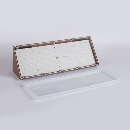 Brilagi - Applique LED da esterno con sensore TRIANGLE LED/42W/230V, 45 cm, marrone, IP65