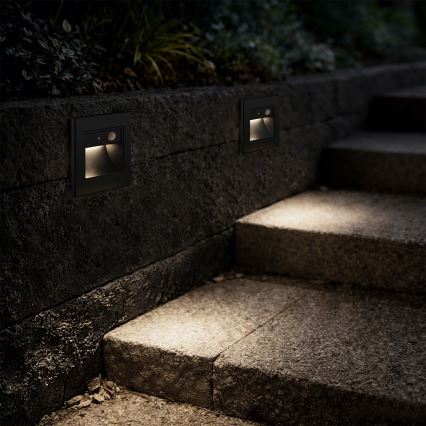 Brilagi - Lampada LED per scale con sensore STEP LIGHT LED/1,5W/230V IP44 nero