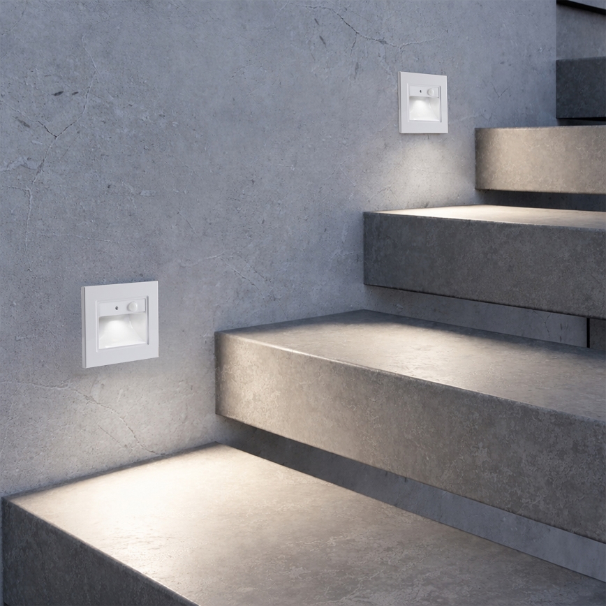 Brilagi - Lampada LED per scale con sensore STEP LIGHT LED/1,5W/230V IP44 bianco