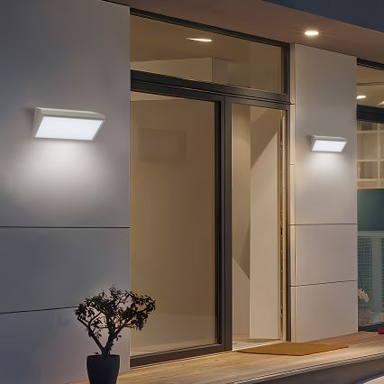 Brilagi - Applique LED da esterno con sensore TRIANGLE LED/20W/230V grigio IP65