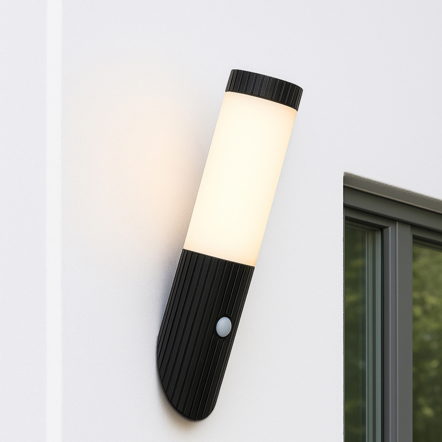 Brilliant - Applique da esterno con sensore KALEO 1xE27/10W/230V IP44 nero