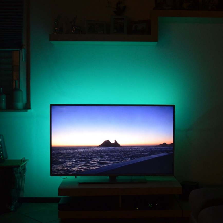 Brilo - Striscia LED RGBW dimmerabile per TV 3m LED/2,5W/USB + telecomando