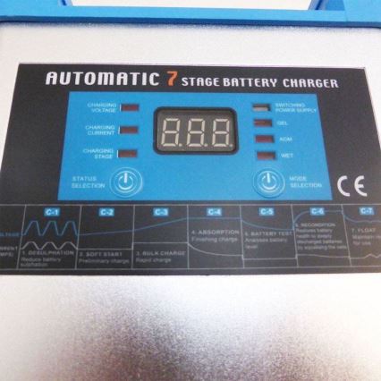 Caricabatterie automatico per batterie al piombo 12/230V