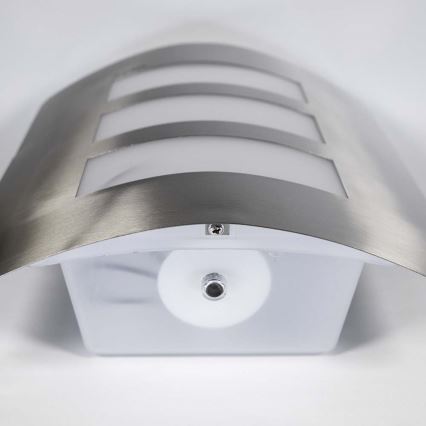 Eglo 32374 - Applique da esterno con sensore CITY 1xE27/60W/230V IP44