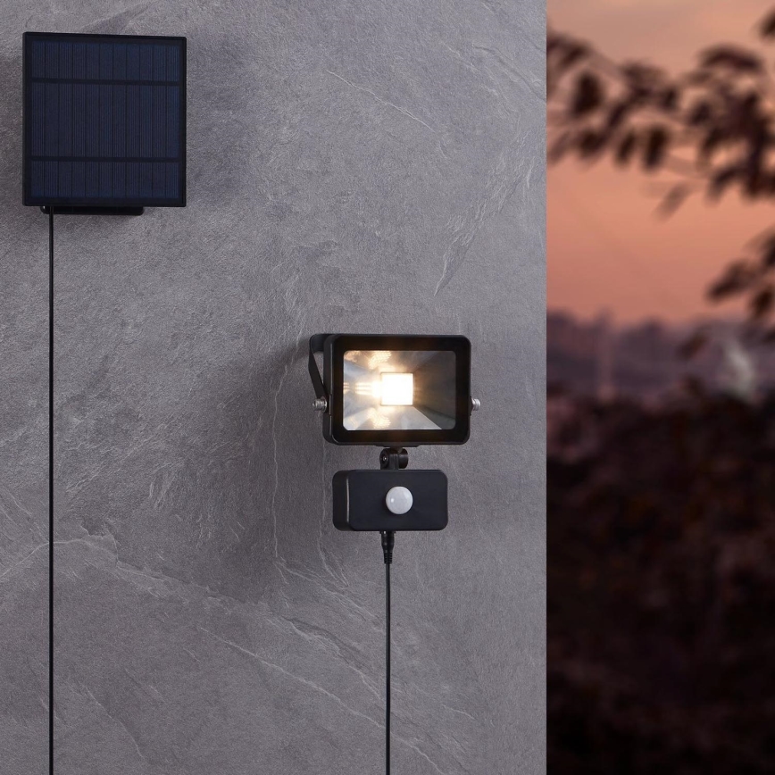 Eglo - Riflettore LED solare con sensore 15xLED/0,03W/3,7V 2600 mAh IP44