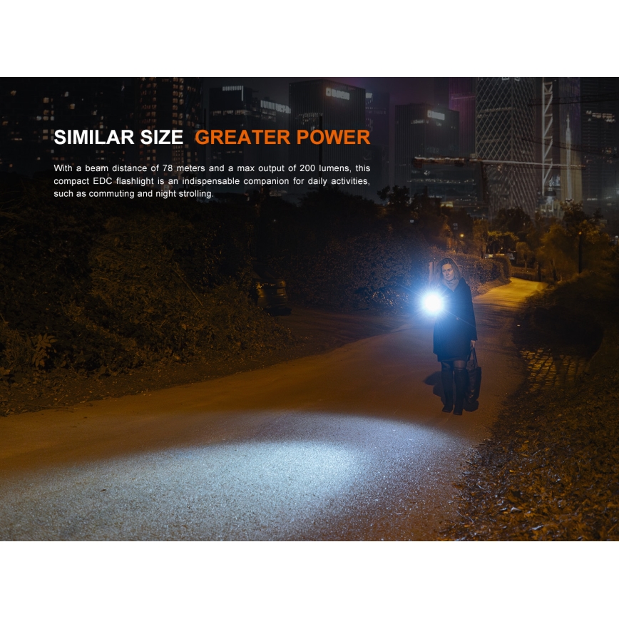 Fenix E12V30 - Torcia ricaricabile a LED a intensità regolabile 1xAA 2000 mAh IP68 200 lm 100 h nera