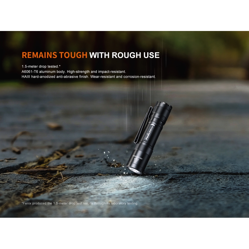 Fenix E12V30 - Torcia ricaricabile a LED a intensità regolabile 1xAA 2000 mAh IP68 200 lm 100 h nera
