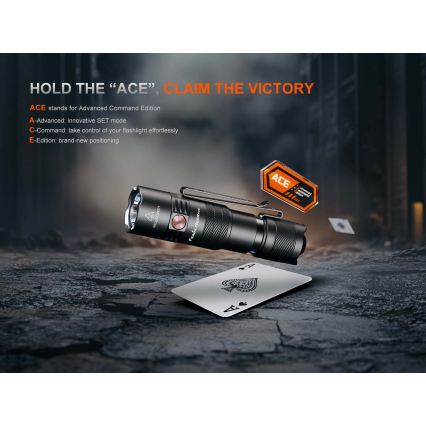 Fenix PD26RACE - Torcia LED ricaricabile dimmerabile LED/USB 1600 mAh IP68 1300 lm 556 h nero