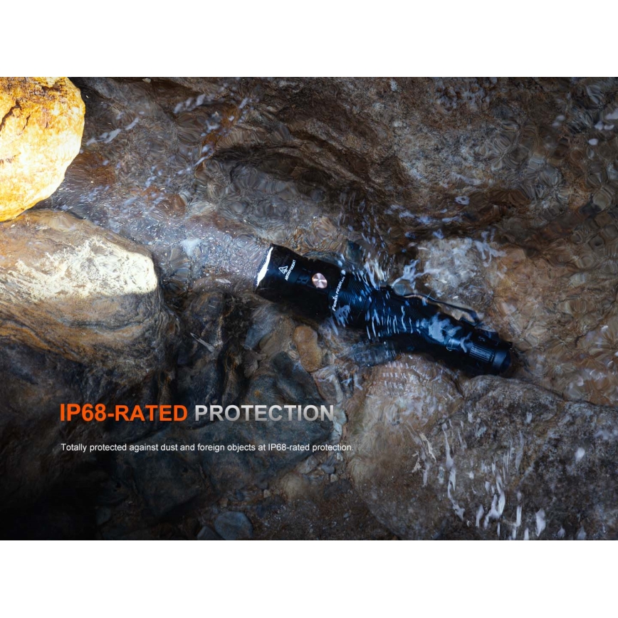 Fenix PD36RACE - Torcia ricaricabile LED dimmerabile LED/USB 5000 mAh IP68 3000 lm 63,45 h nera