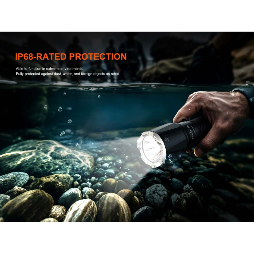 Fenix TK17BLK - Torcia ricaricabile dimmerabile LED/USB 6000 mAh IP68 3600 lm 60 h nera