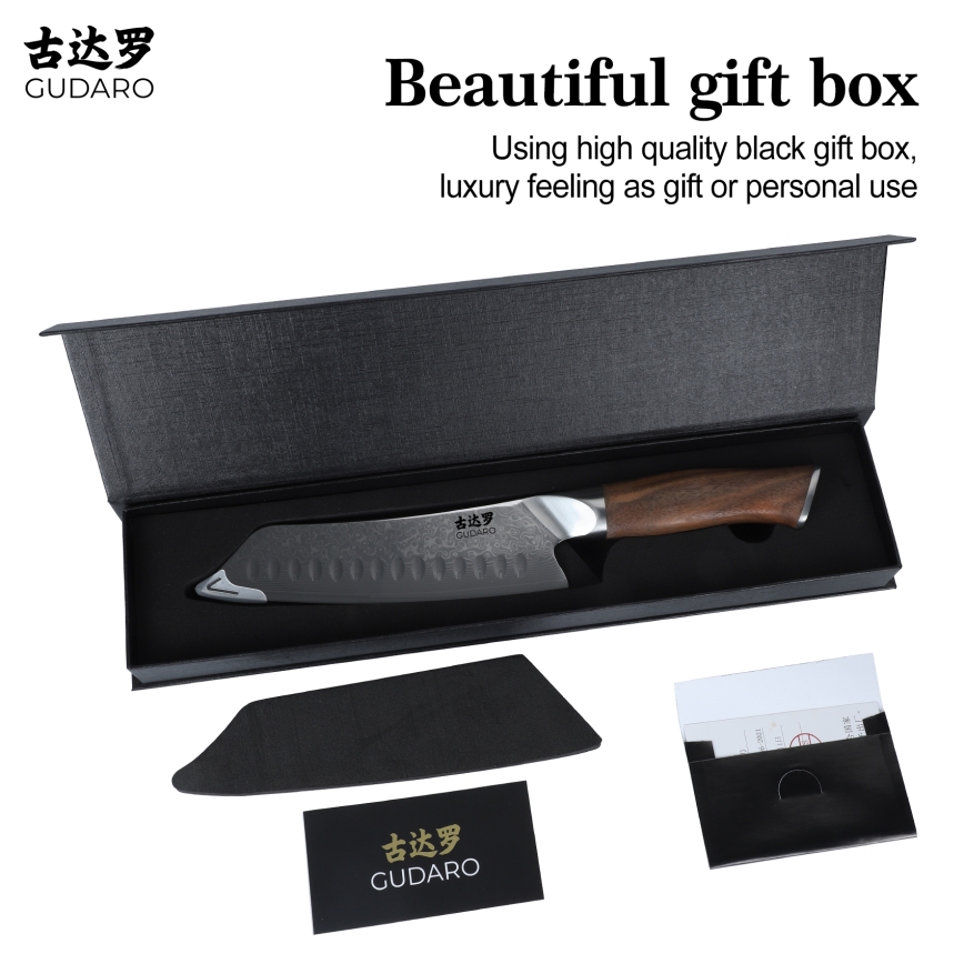 Gudaro - Coltello da cucina Santoku damascato TAKUMI 7, 67 strati d'acciaio, lunghezza 17,5 cm, manico in noce