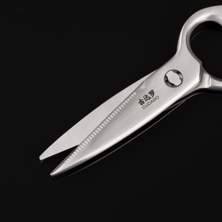 Gudaro - Set da 5 coltelli da cucina in acciaio damascato HIKARI + ceppo per coltelli e forbici per pollame
