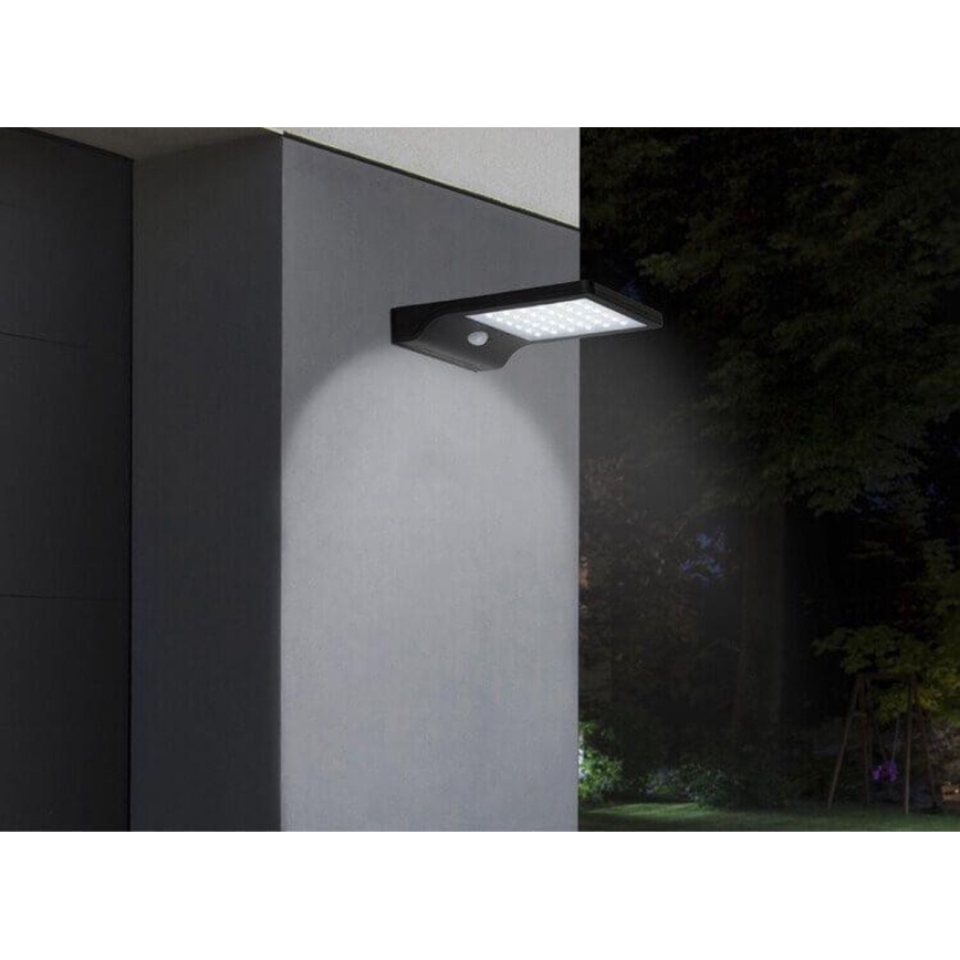 HÖFFTECH - Lampada da parete solare LED con sensore di movimento e sensore crepuscolare LED/3,7V 2200 mAh IP44