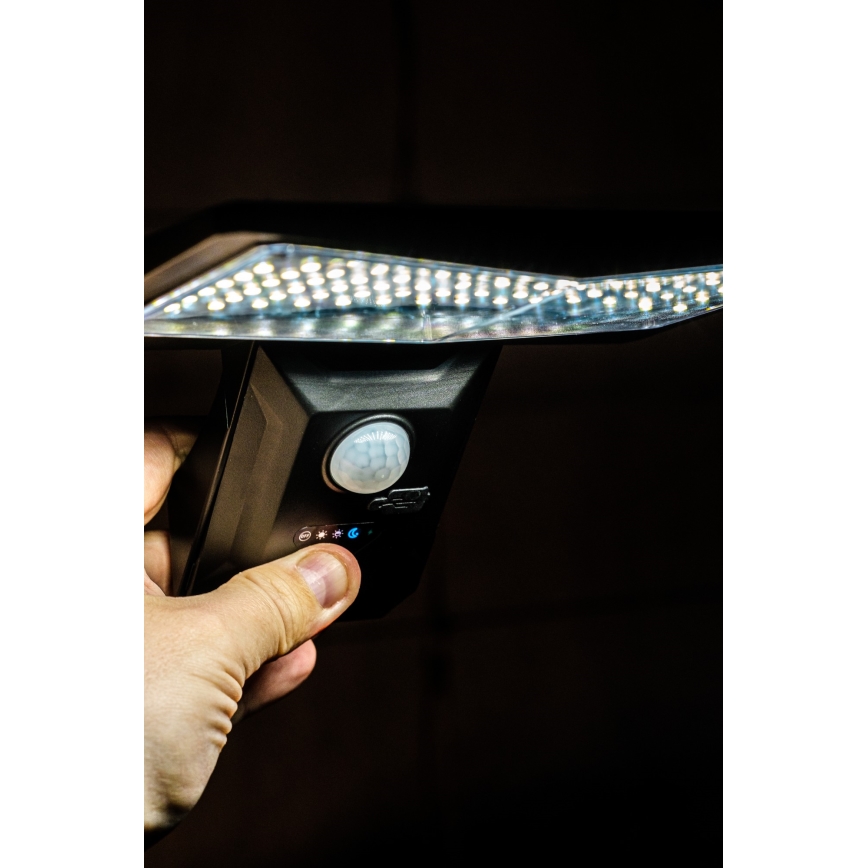 Applique a LED solare con sensore LED/2,6W/5,5V IP65 1800 mAh nero