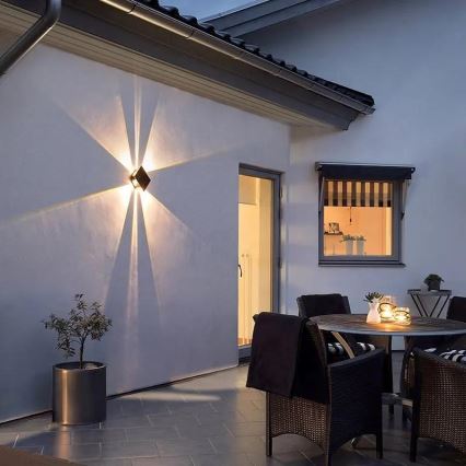 Applique a LED solare con sensore LED/2W/5V IP54 1300 mAh