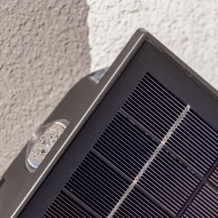 Applique a LED solare con sensore LED/2W/5V IP54 1300 mAh