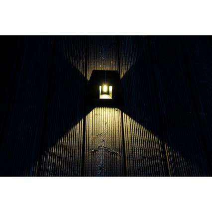 Applique a LED solare con sensore LED/2W/5V IP54 1300 mAh