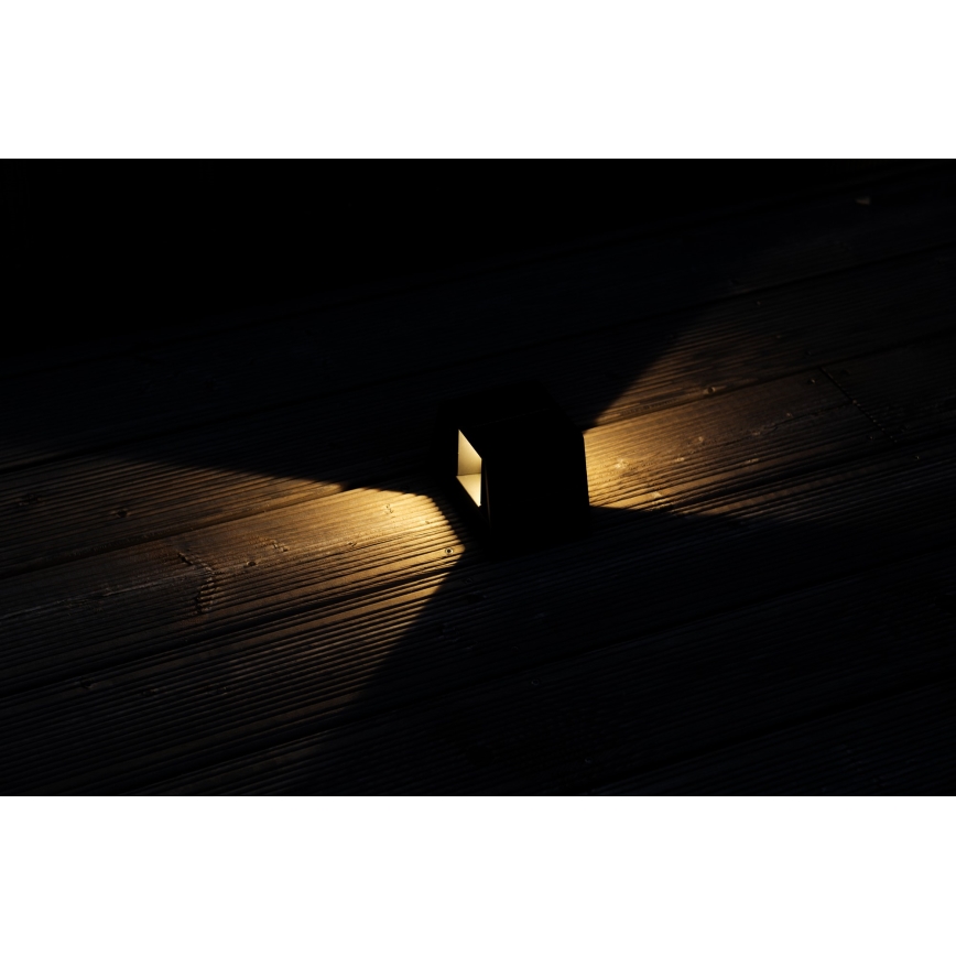 Applique a LED solare con sensore LED/2W/5V IP54 1300 mAh