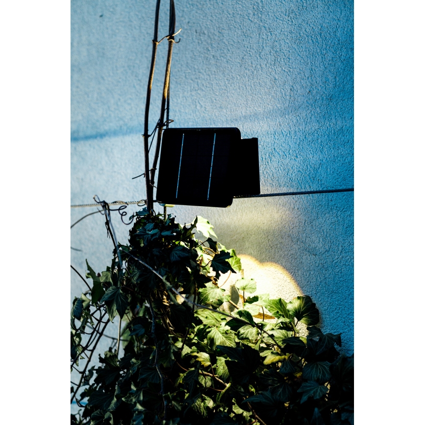 Applique a LED solare con sensore LED/2W/5V IP54 1300 mAh