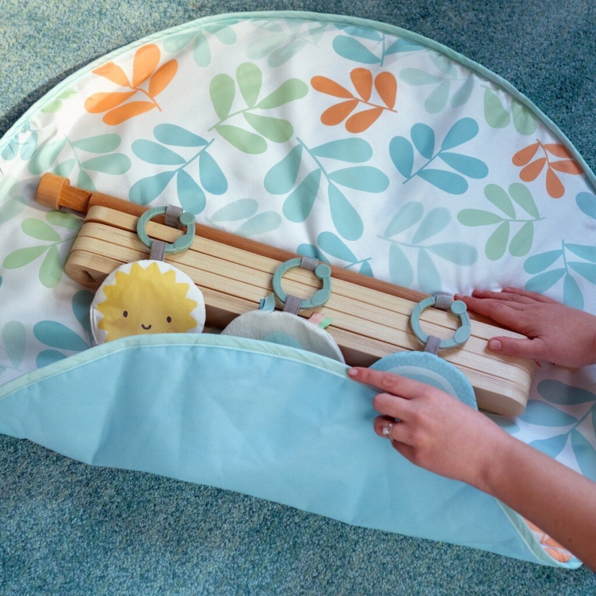 Ingenuity - Coperta per bambini per giocare con trapezio di legno SOLE VALLEY