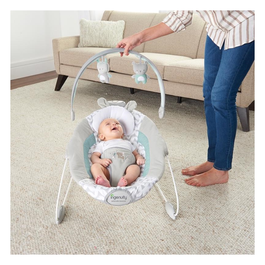 Ingenuity - Dondolo vibrante per bambini con melodia RAYLAN 3xLR14