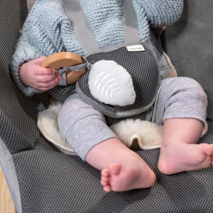 Ingenuity - Lettino vibrante per bambini con melodia EVERY SEASON WESLEY 3xC grigio