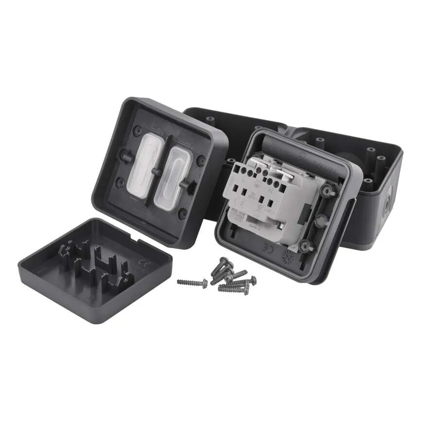 Interruttore alternante con presa 250V/16A IP55